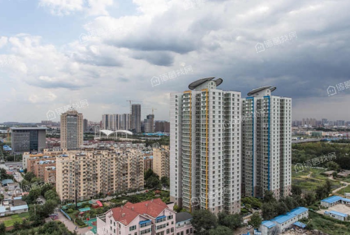 河畔丽景