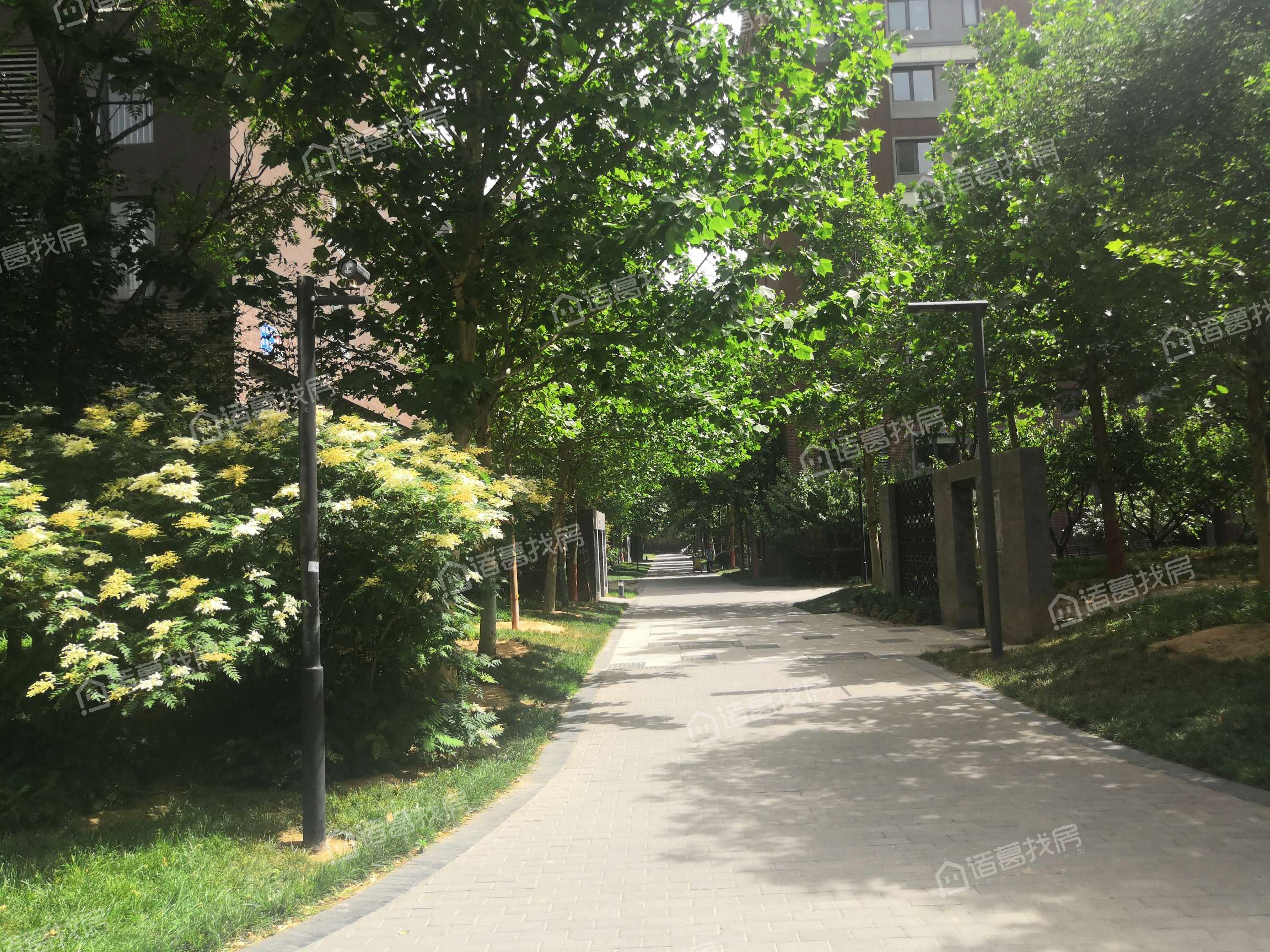 长阳半岛怡和路8号院