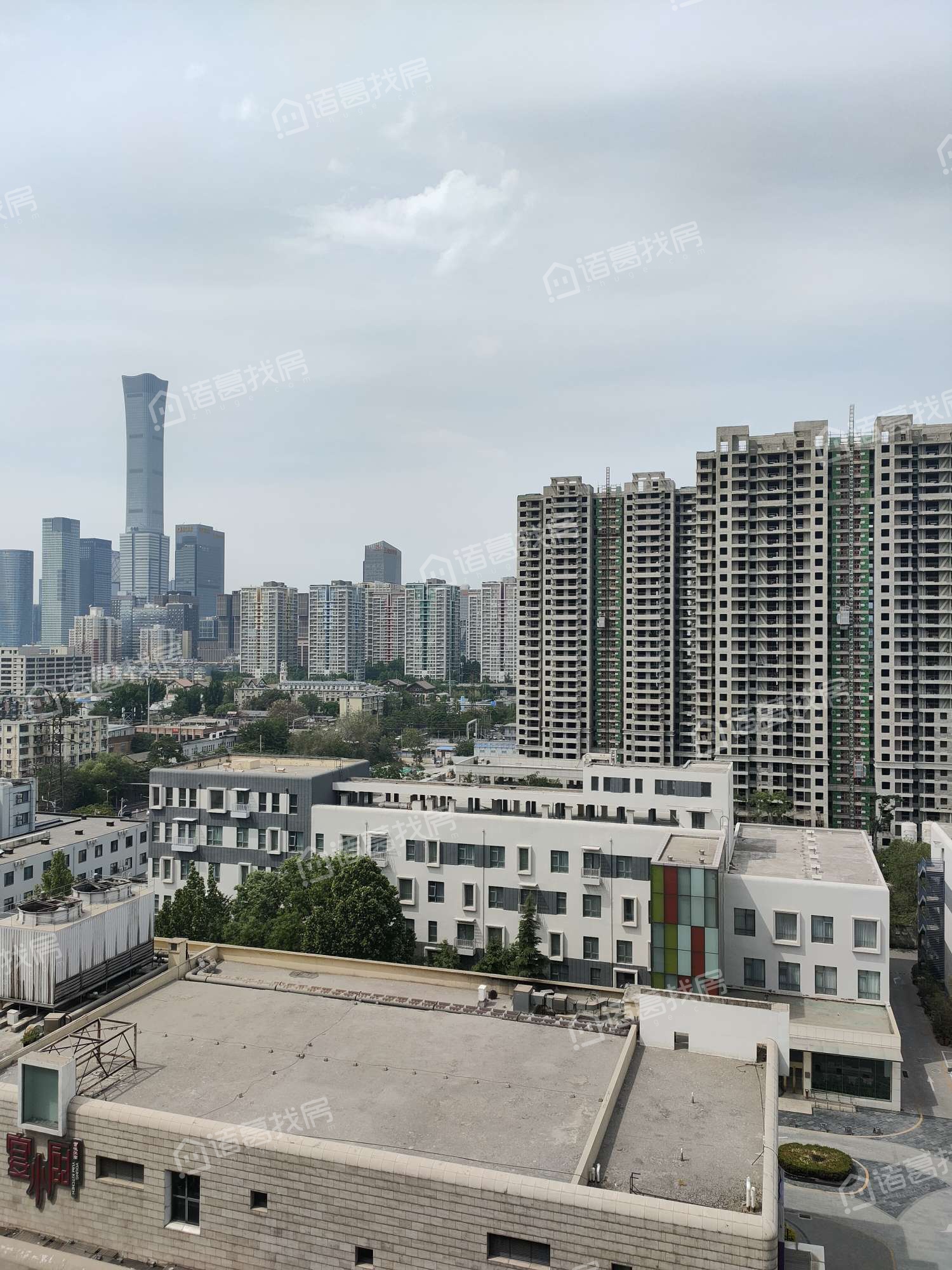 后现代城B区