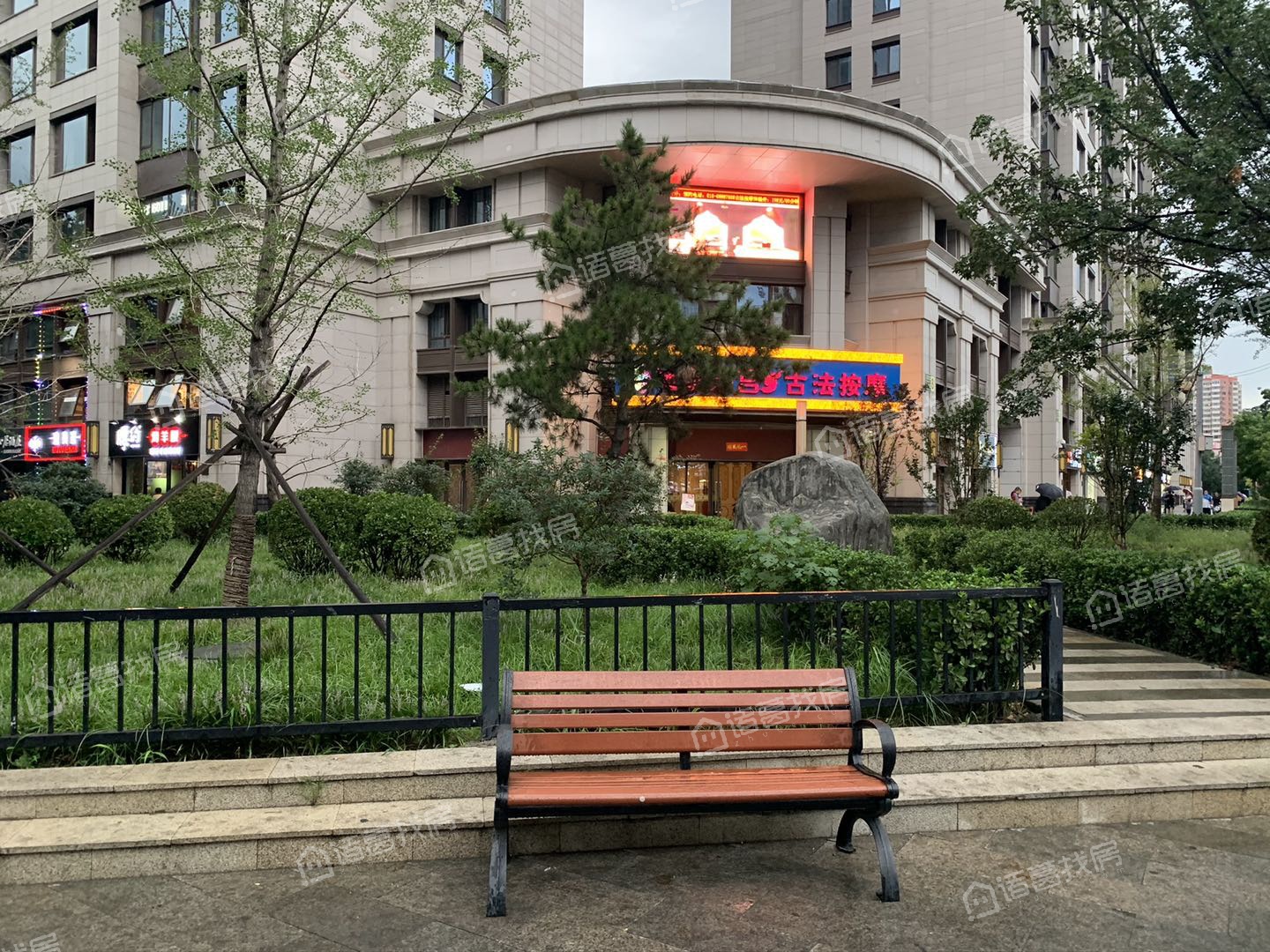 保利东郡
