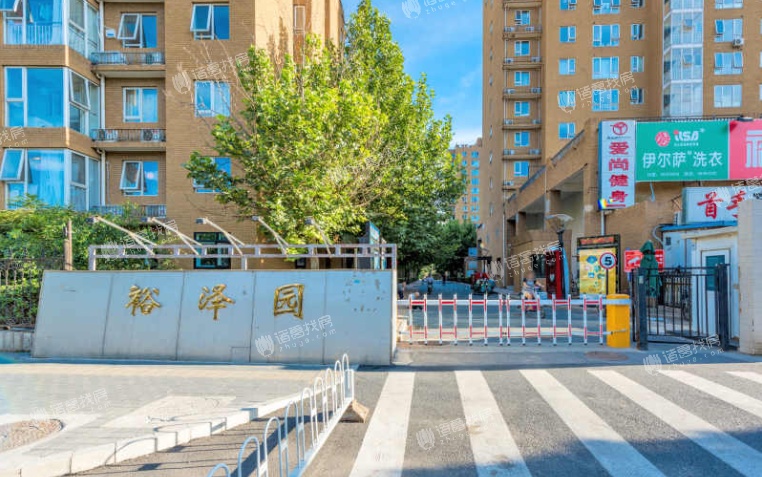 绿波漫板