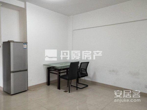 整租  明发商业广场  两房两厅  家具全配   拎包入住