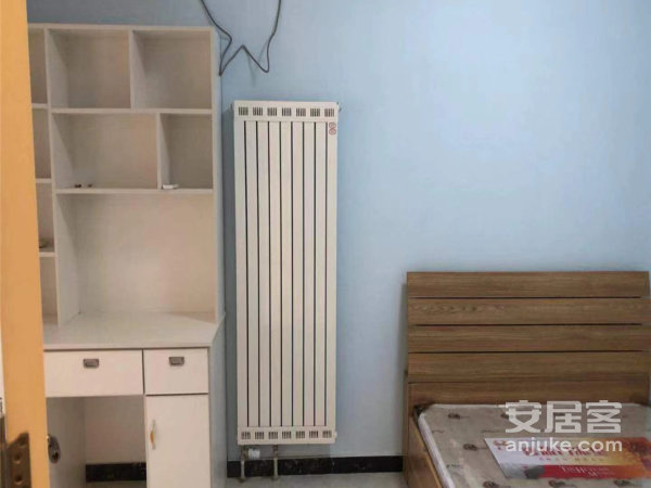 房主出租，精装修，两房朝南，领包入住。