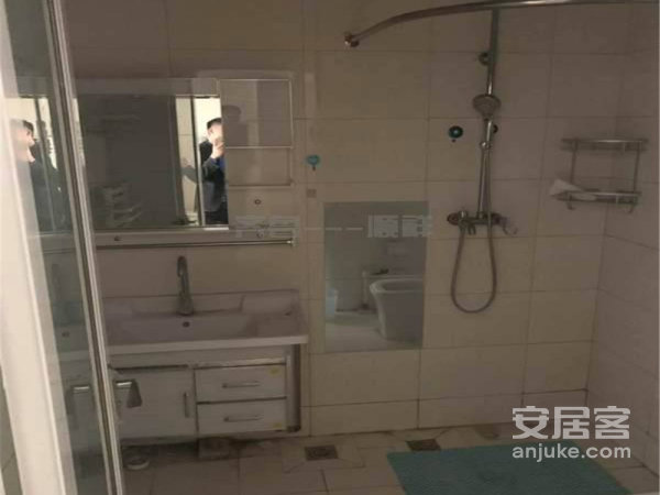 鲁商凤凰城 2室2厅 1900元