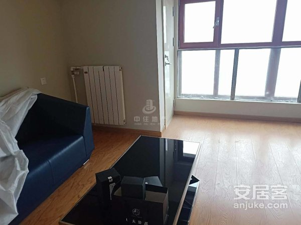 经十路时代广场，朝南复试妇幼医院省博附近，，家电齐全，不沿街