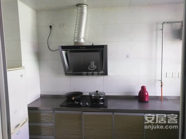 凤凰国际 3室2厅 3500元