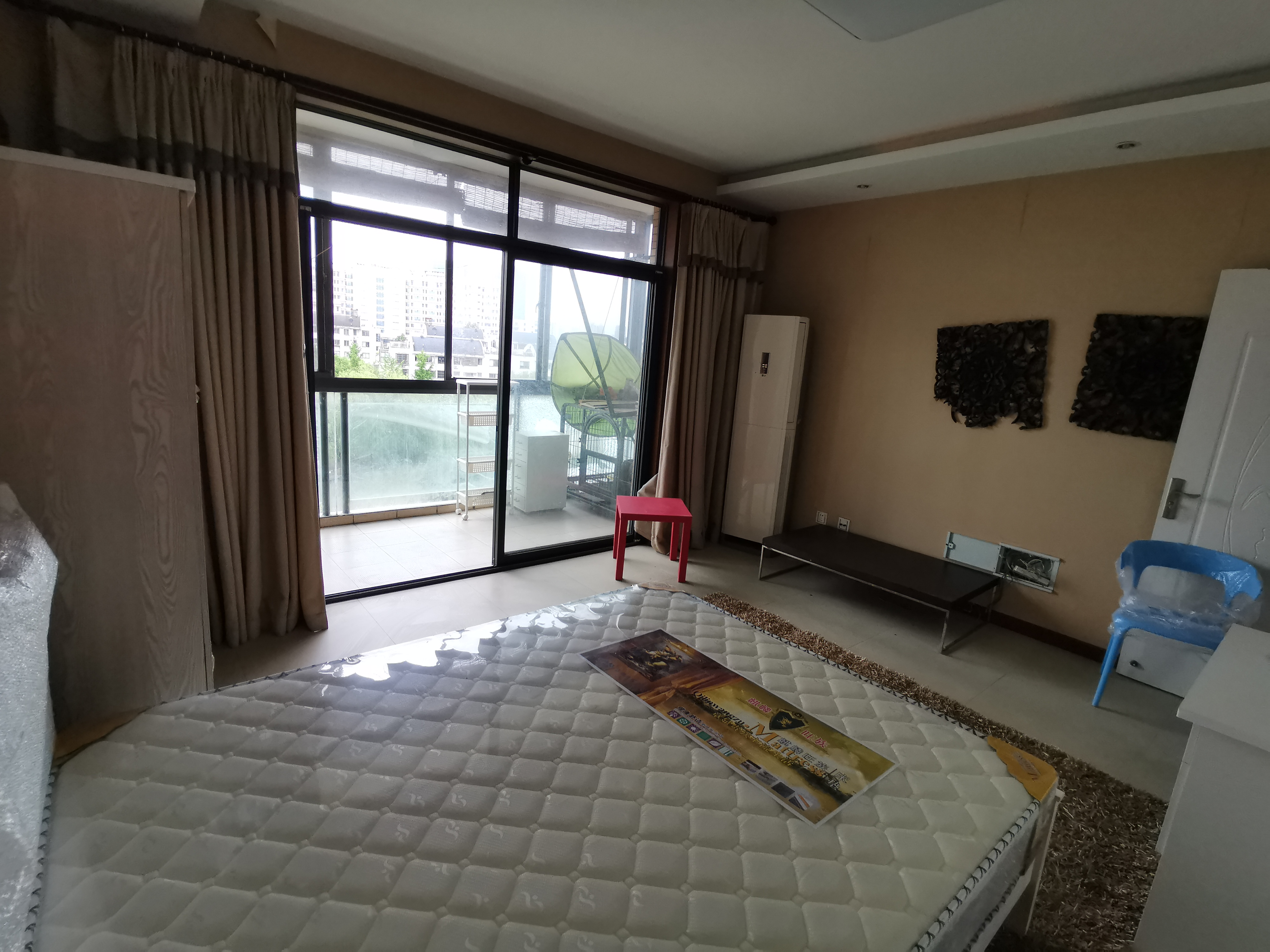 合租| 青水湾公寓,精装修,拎包入住,本周必出