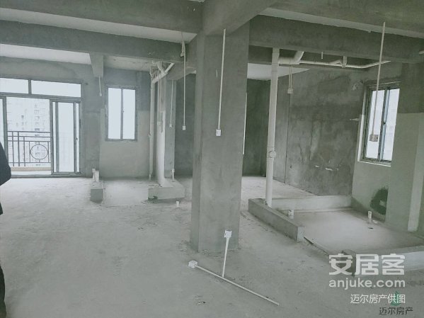 一线看湖 北岸社区 东城国际 电梯高层 三房三采 看房有锁