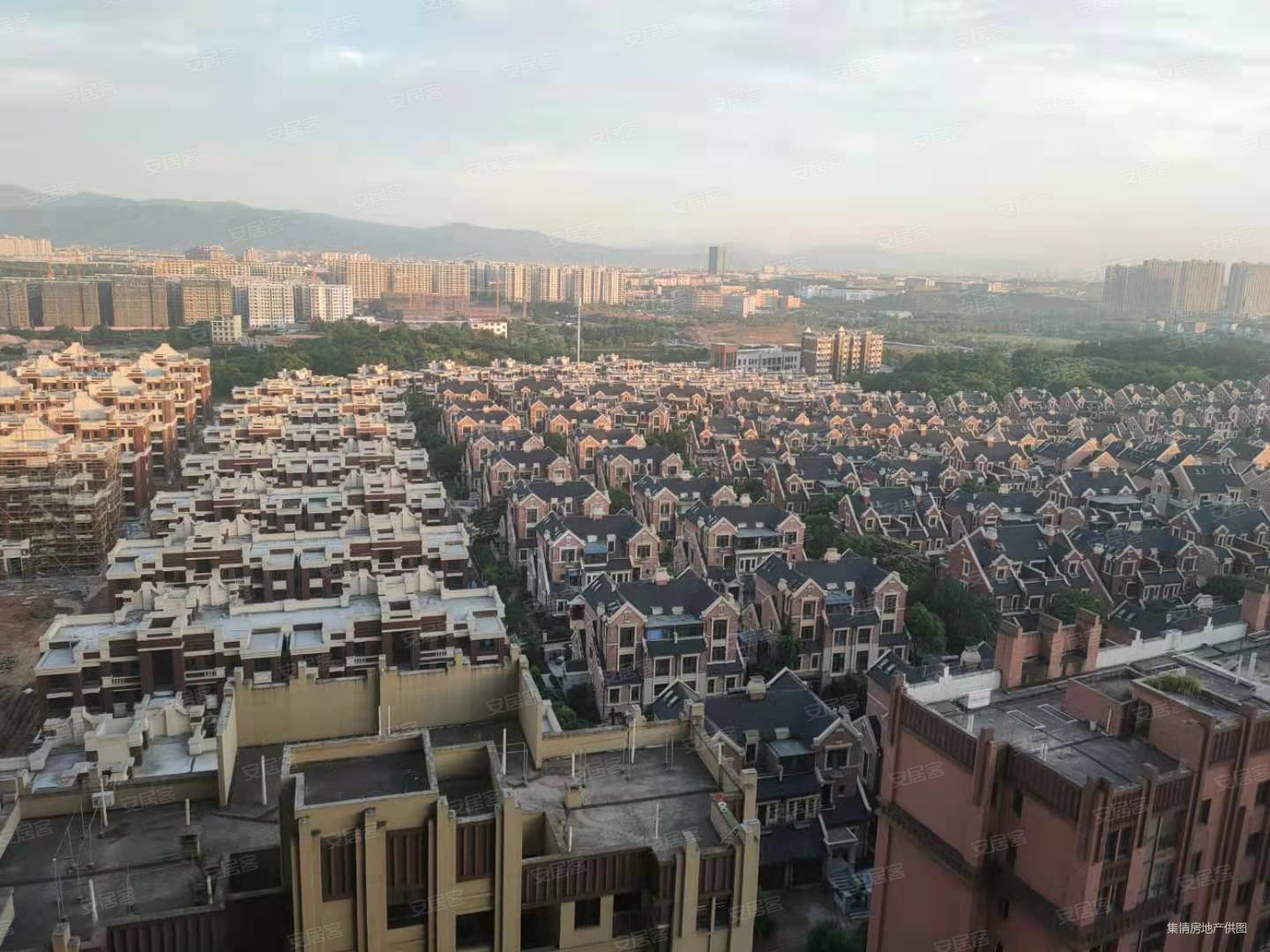金义都市新区金尊华府,77平精装修125w满二,房东诚心出售