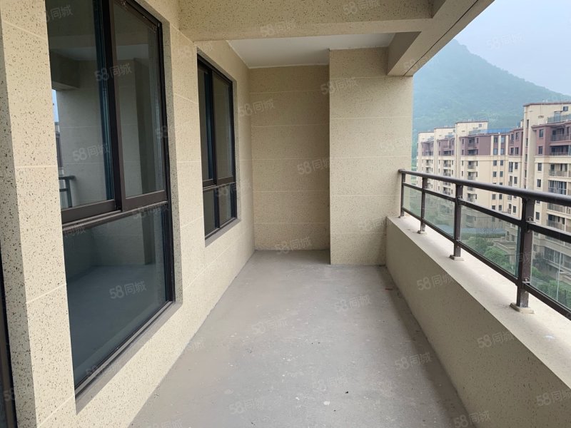 禹山首座,户型正,南北通透,3室2厅2卫,前后无遮挡两面电梯