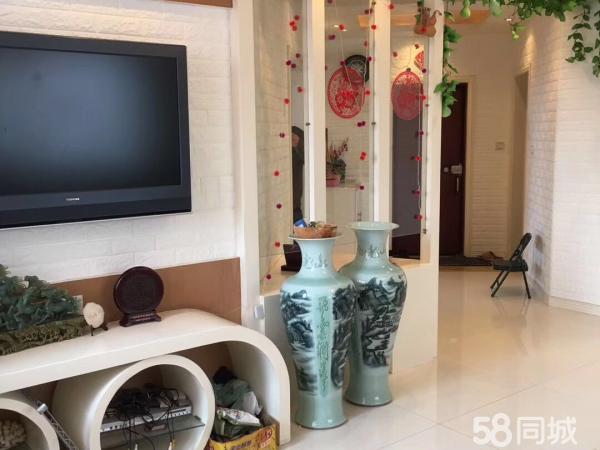 文化小区5楼110平精装修拎包入住34万。