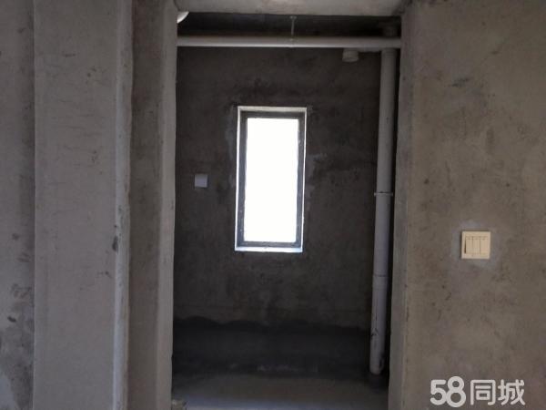 221上海路街景房3楼，可走一手房流程，随时看房