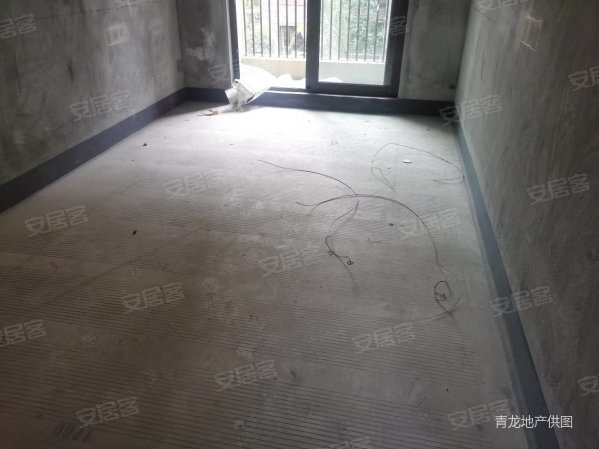 万达华府二手房,永川万达广场洋房四室两卫带小平台出售永川万达广场