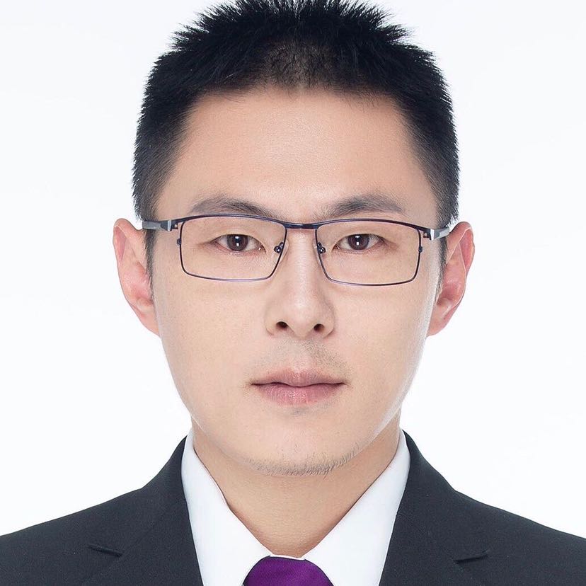 李华