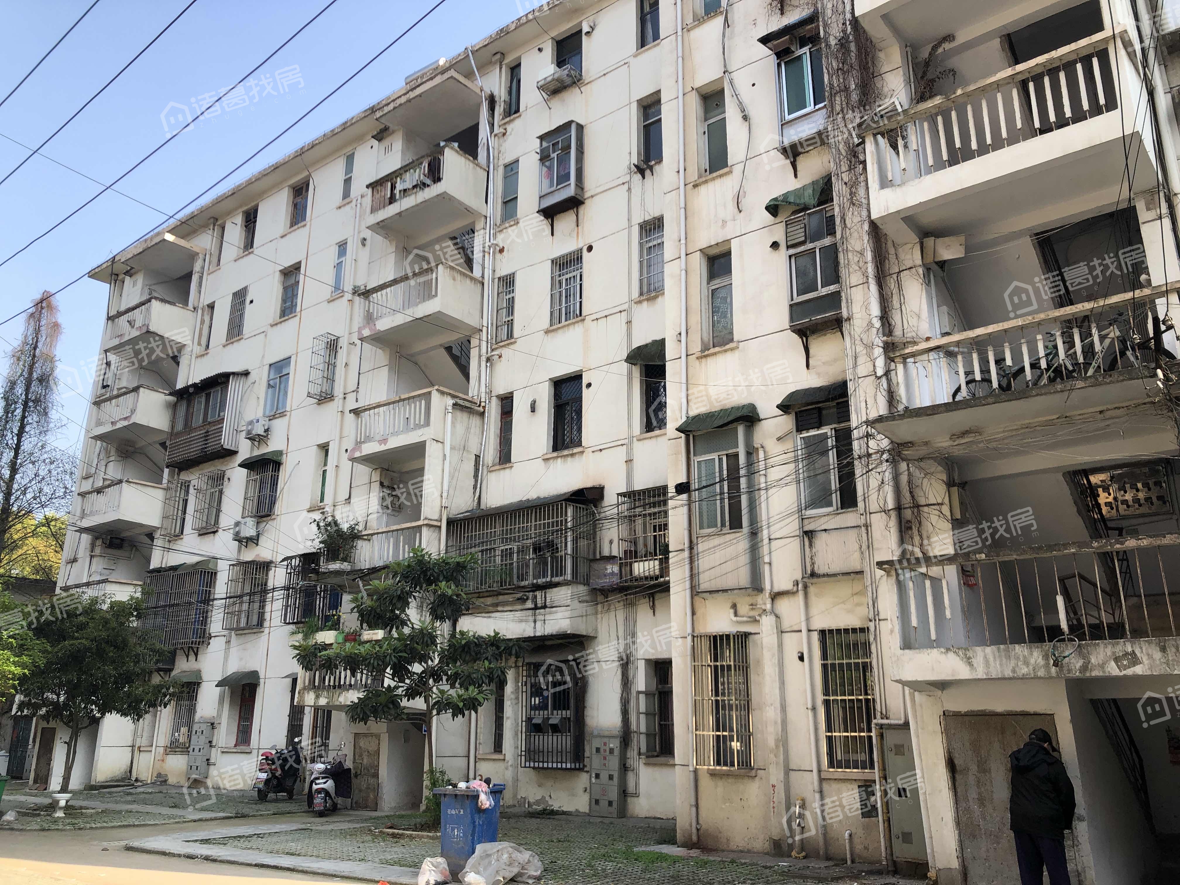 湖东三村是哪年建的