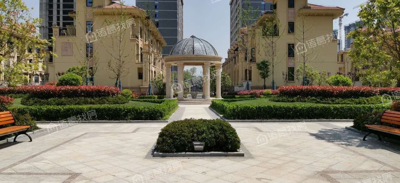 推荐三:圣联梦溪小镇,楼龄4年,单价12570元/㎡