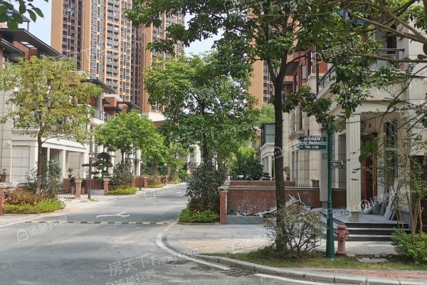 班芙春天周边学校配套有嘛?是不是学区房?-深圳买房-深圳诸葛找房