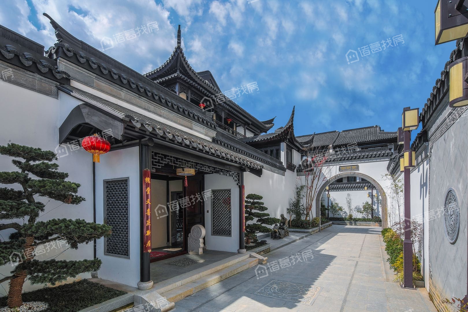 中港罗兰小镇地址在哪里