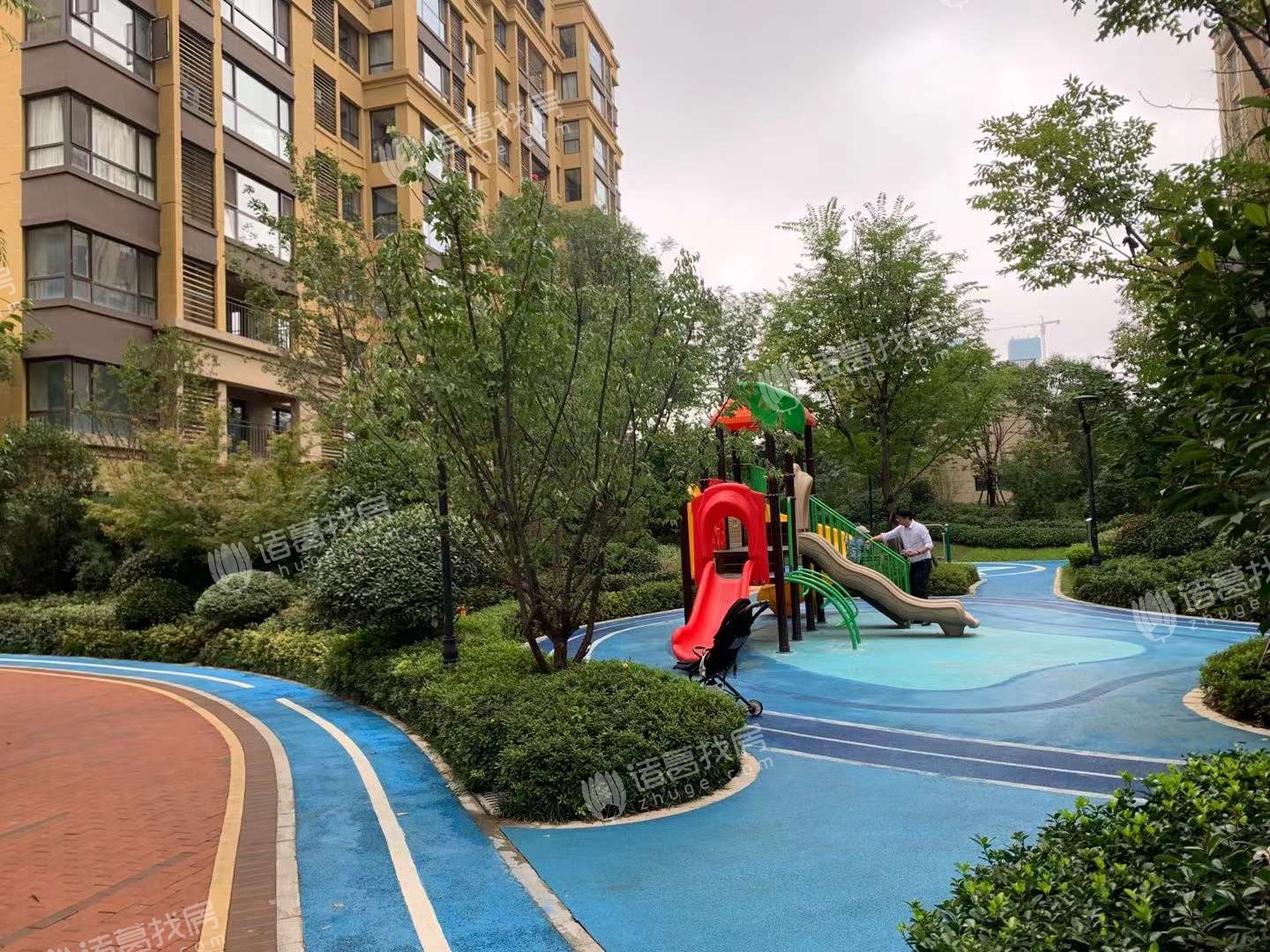 金辉公园里物业费怎么收