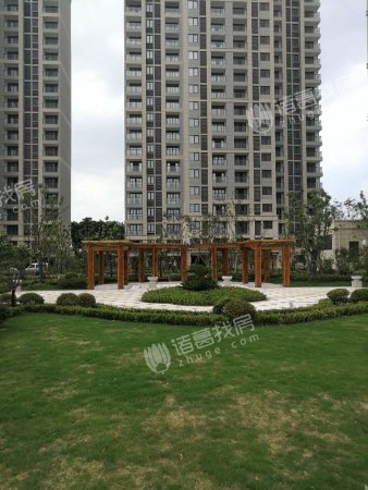 恒源紫芸地铁口正2房满2年楼层好看房方便