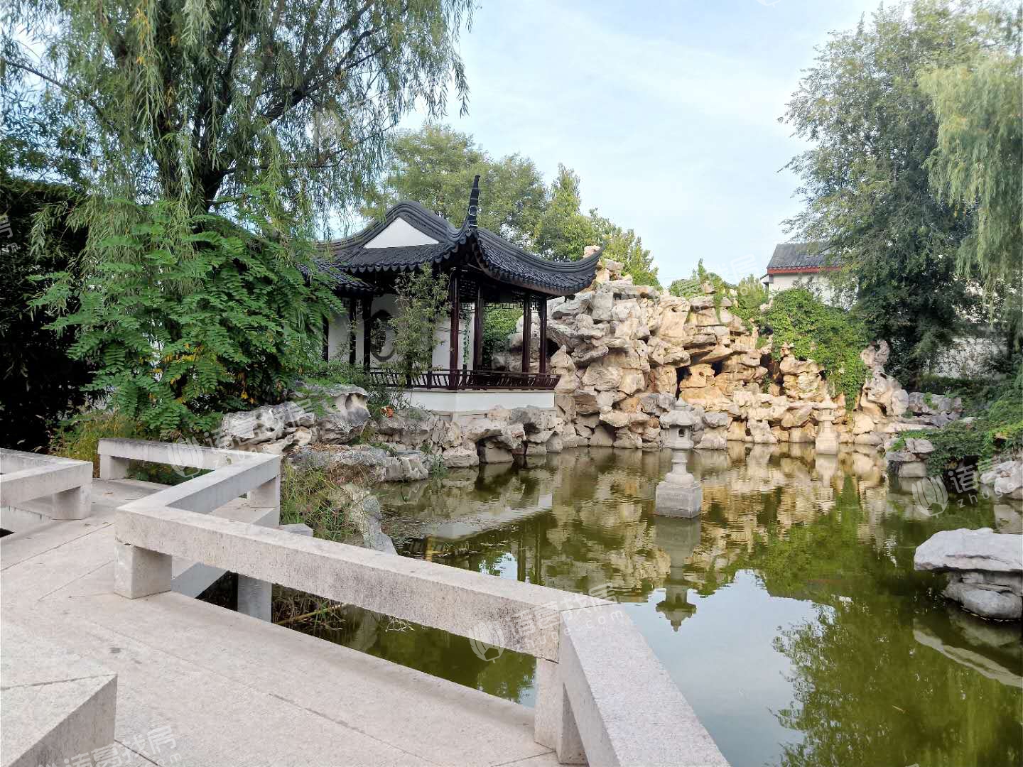 万通龙山新新小镇