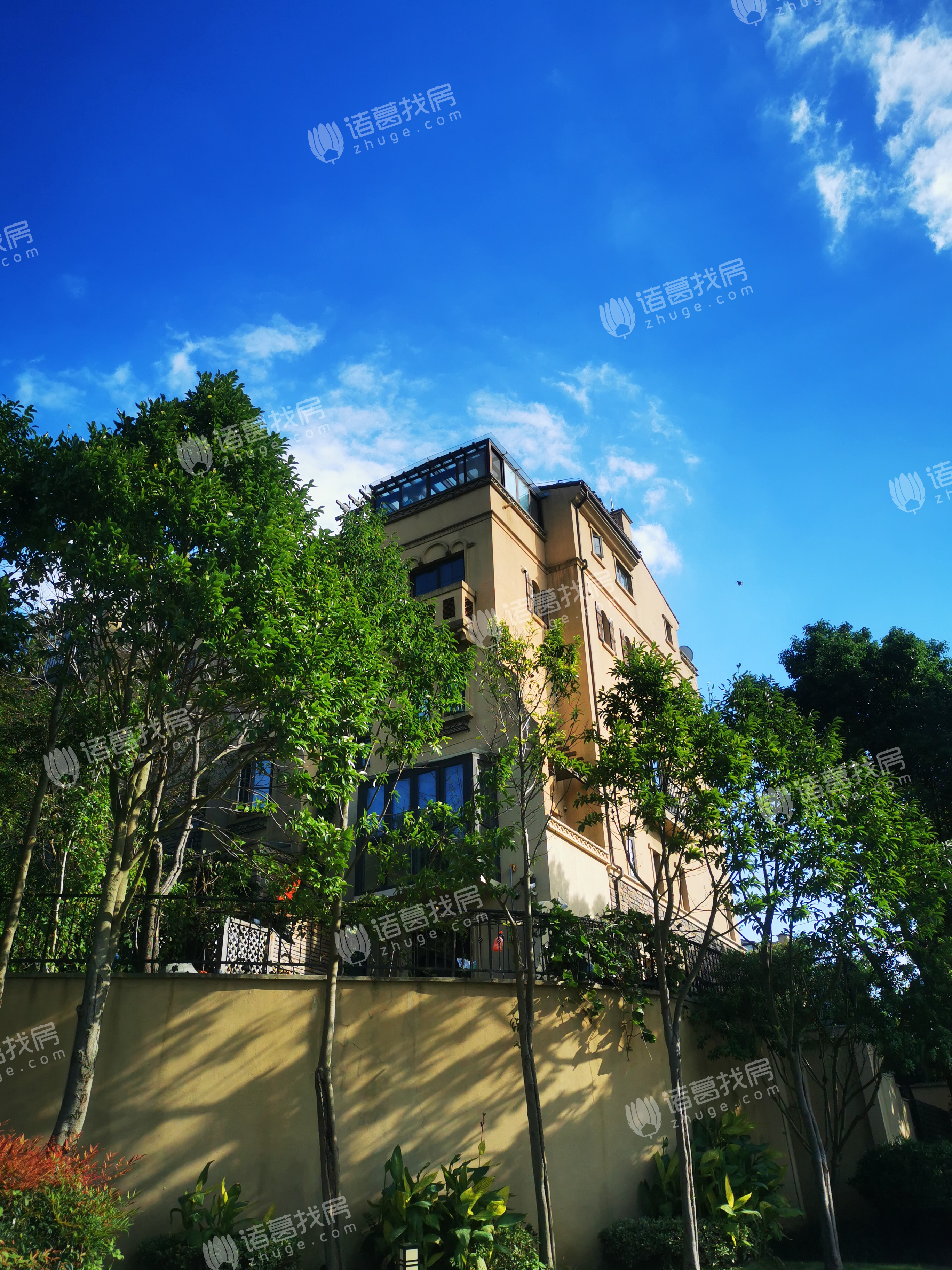 龙湖滟澜山