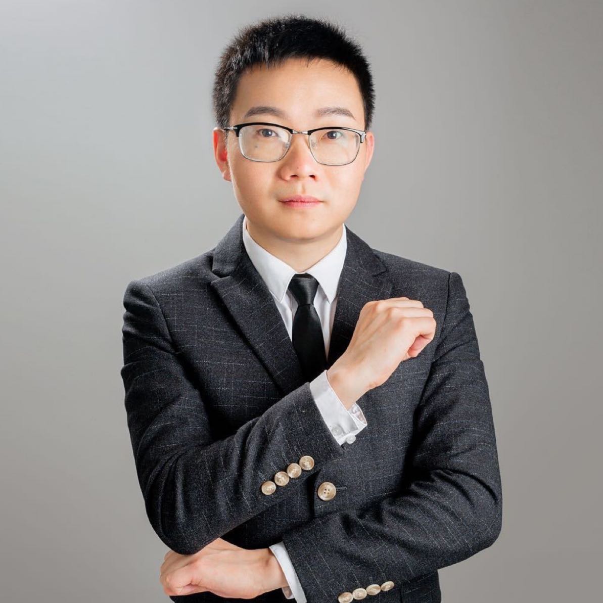 燕翎房地产租房中介
