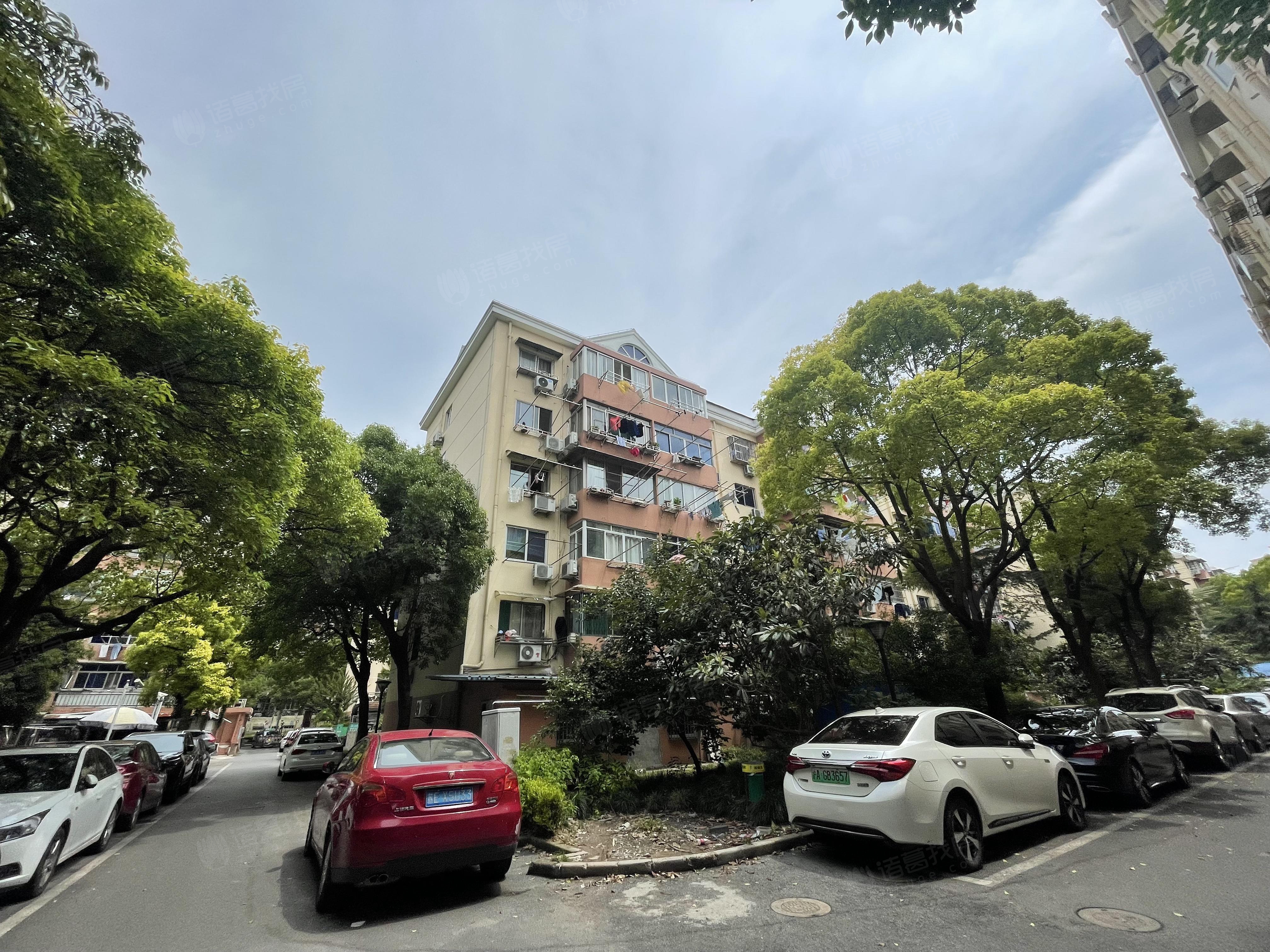 芳华路580弄