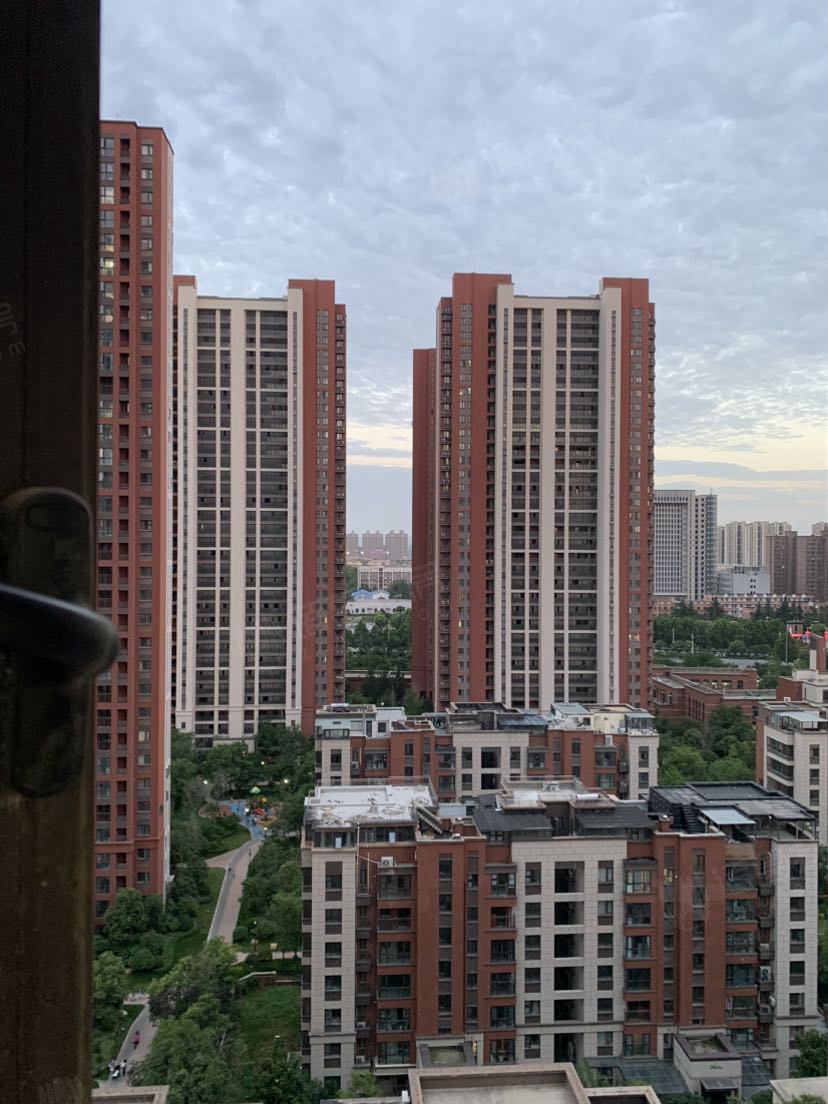 金地格林小城