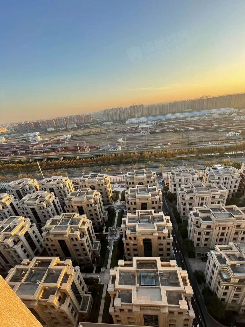 绿地峰汇