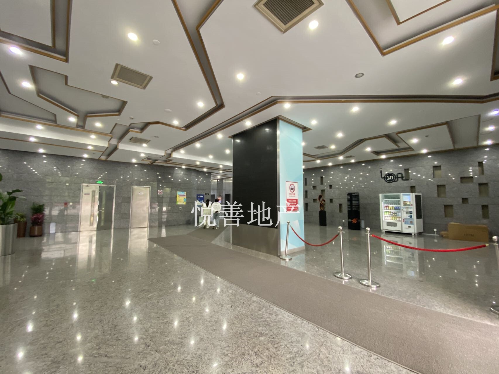 魔方公寓上海海伦路地铁站店