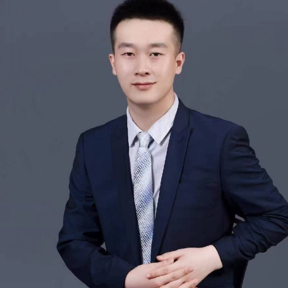 诸葛云微米二手房中介