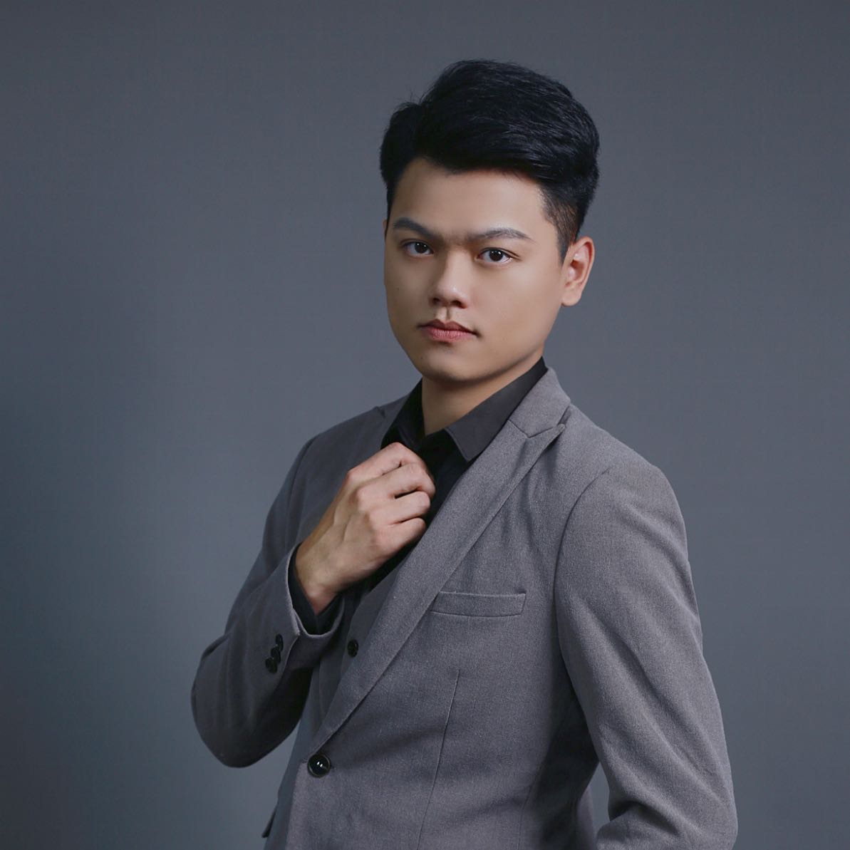 华赢置业二手房中介
