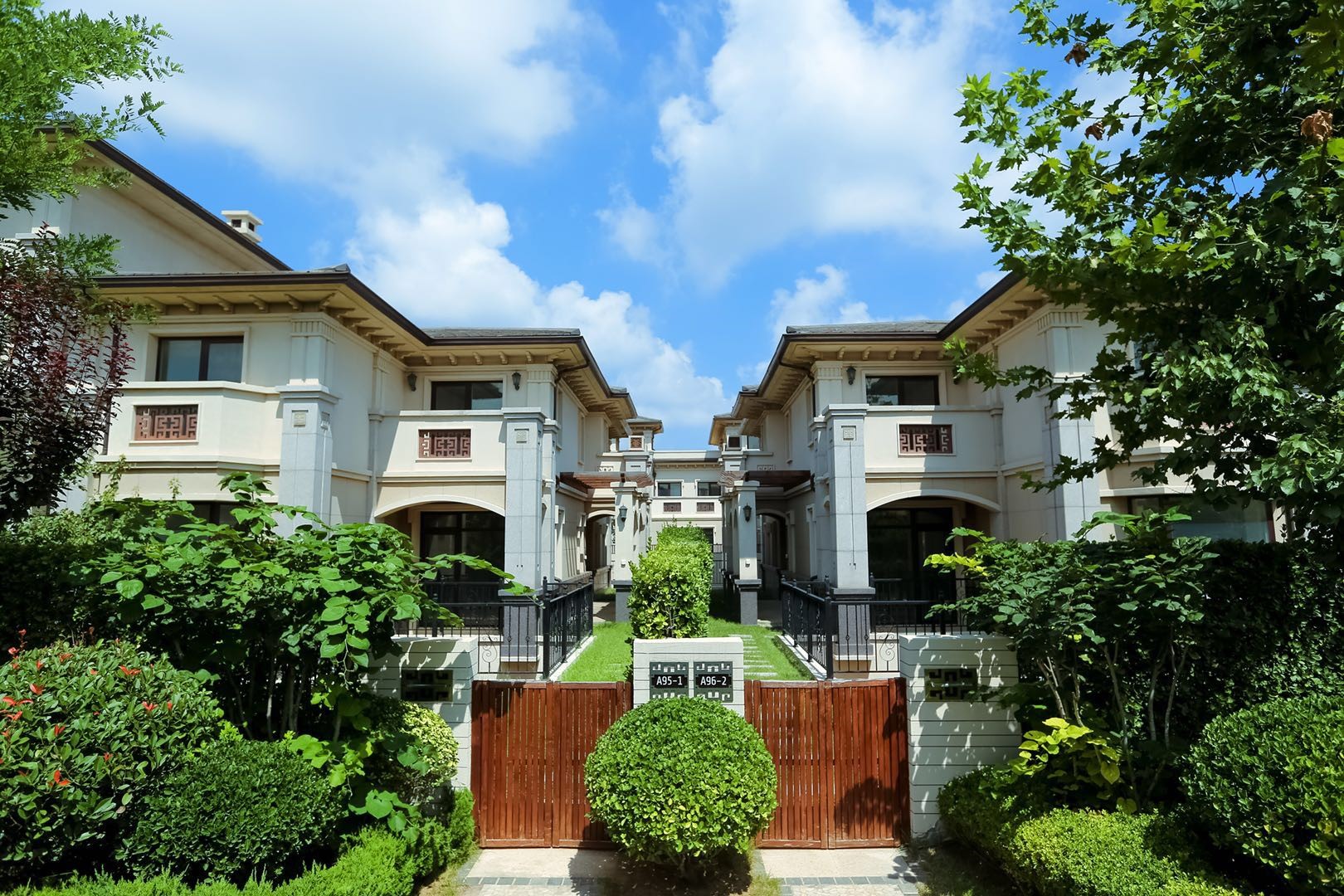 别墅大师再出手烟台终于有了封面作品