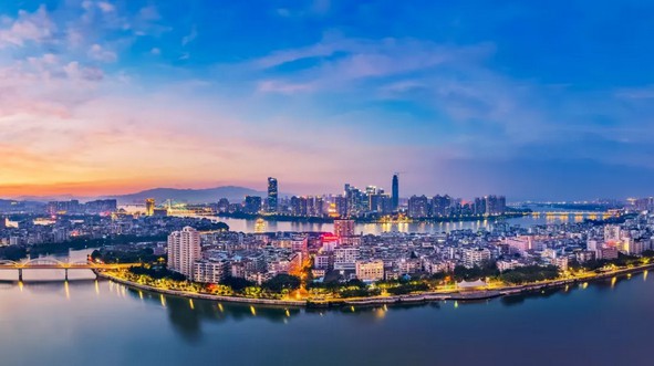 大亚湾房协邀您与马光远一道畅想城市新未来