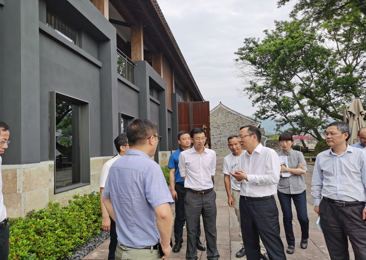 市政府副秘书长金伟平,市住建局党组书记,局长陈寿旦,市自然资源规划