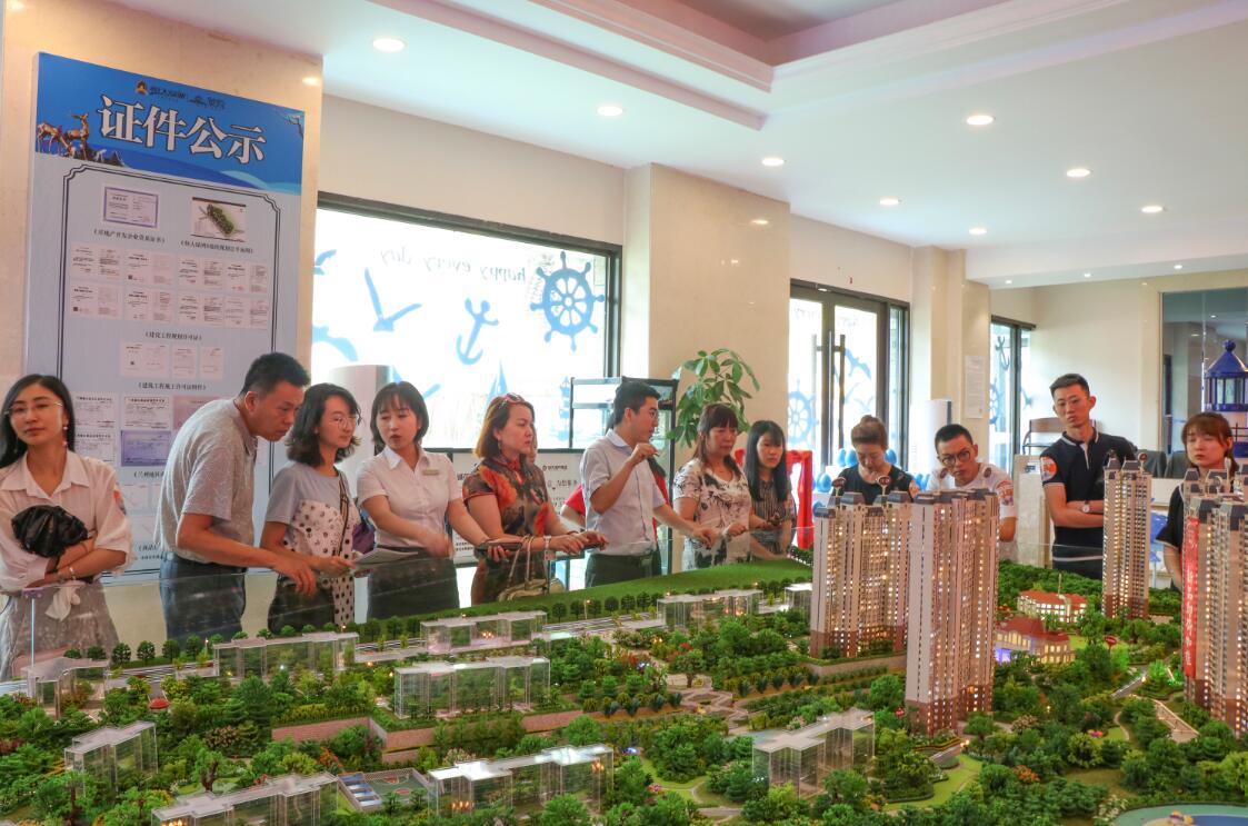 买房不将就诸葛找房7月黄河北看房团完美落幕