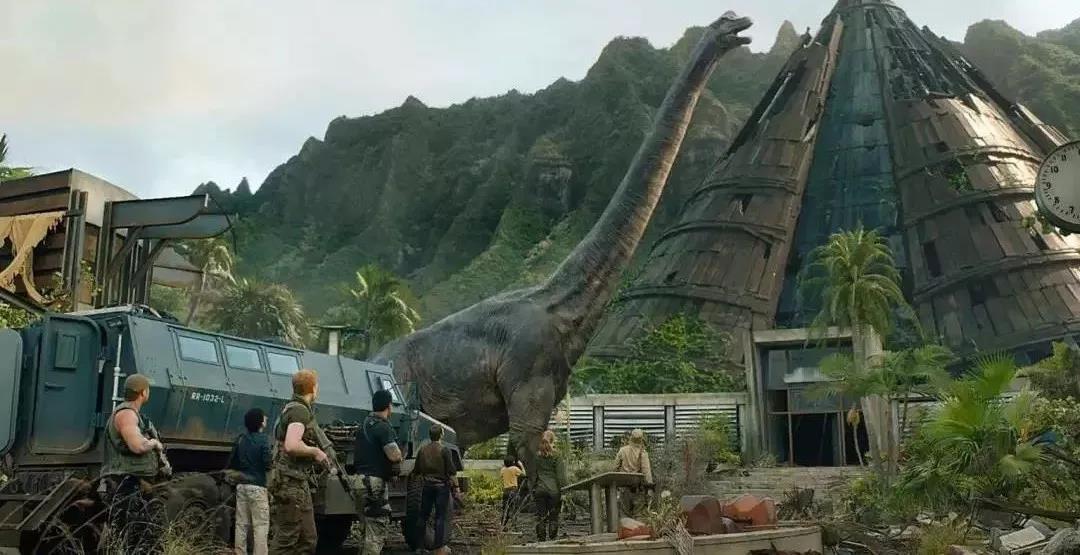 长颈鹿"『拥有长脖子的腕龙』【图片来自侏罗纪公园】这种巨型猛兽光