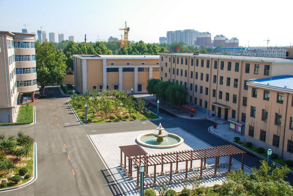 目前唐山二中教育集团旗下有唐山市第二中学,唐山二中实验学校(原