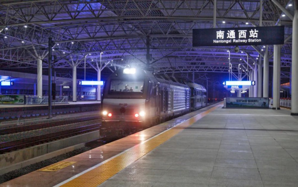 这也就意味着从苏州太仓,常熟,张家港出发,马上就可以直接坐上高铁