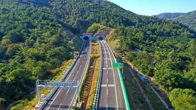 将于11月18日通车顺利完成交工验收(简称:梅州东线)梅龙高速公路梅州