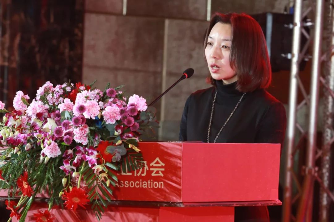 市市政工程和建筑业发展服务中心主任王泉波代表行业主管部门致辞,对