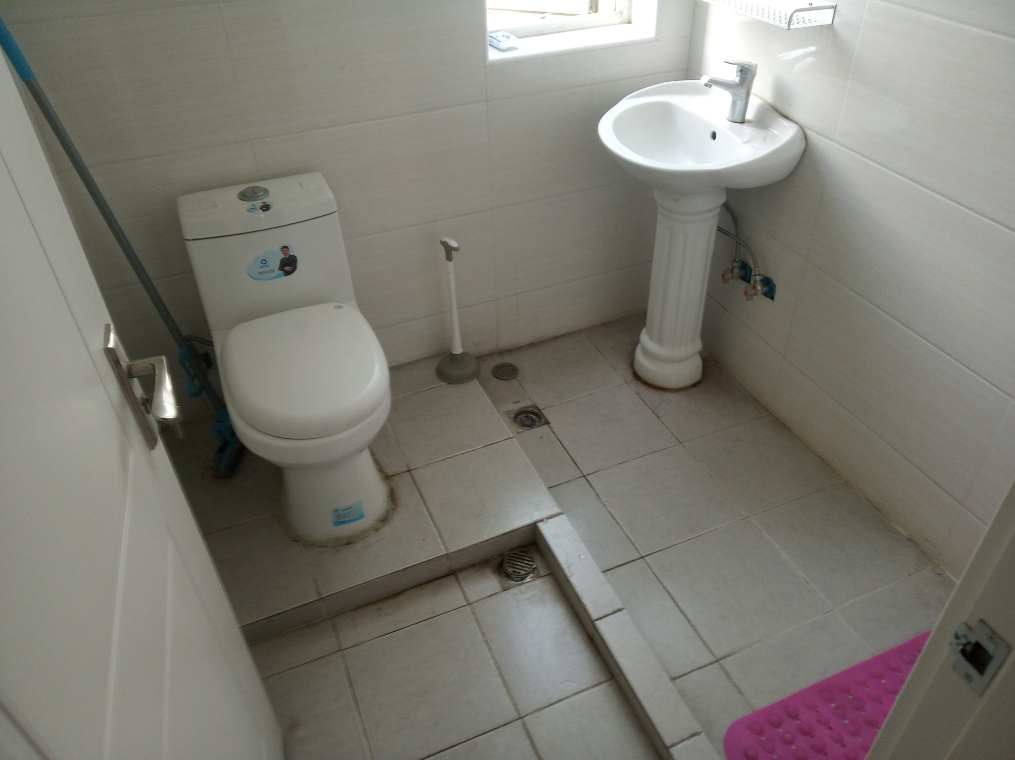 合租| 邯郸路50弄小区,精装修,拎包入住,本周必出