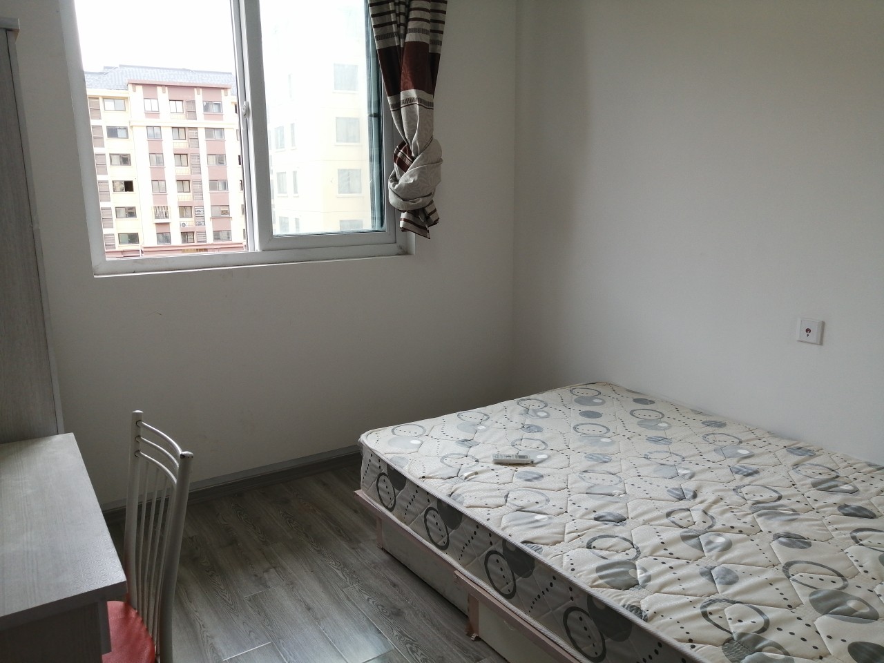 佘北家园士辰苑公寓出租_整租佘北家园士辰苑公寓简装修3室0厅3000元/