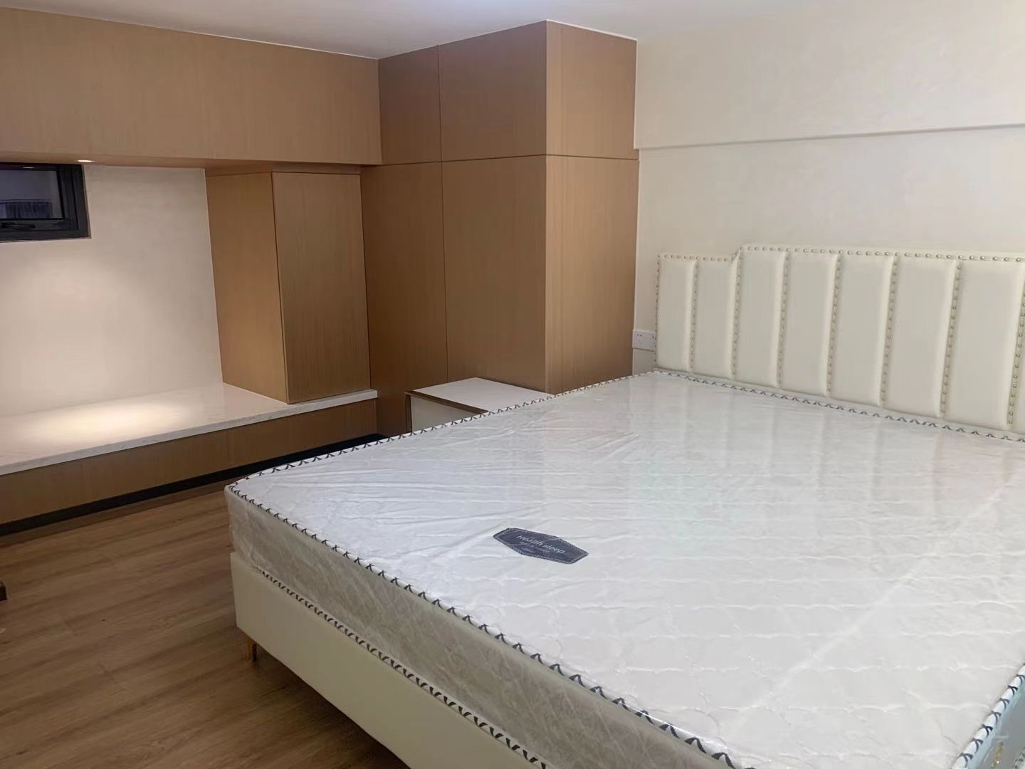 新彩苑公寓出租_整租新彩苑公寓精装修1室1厅4300元/月出租信息