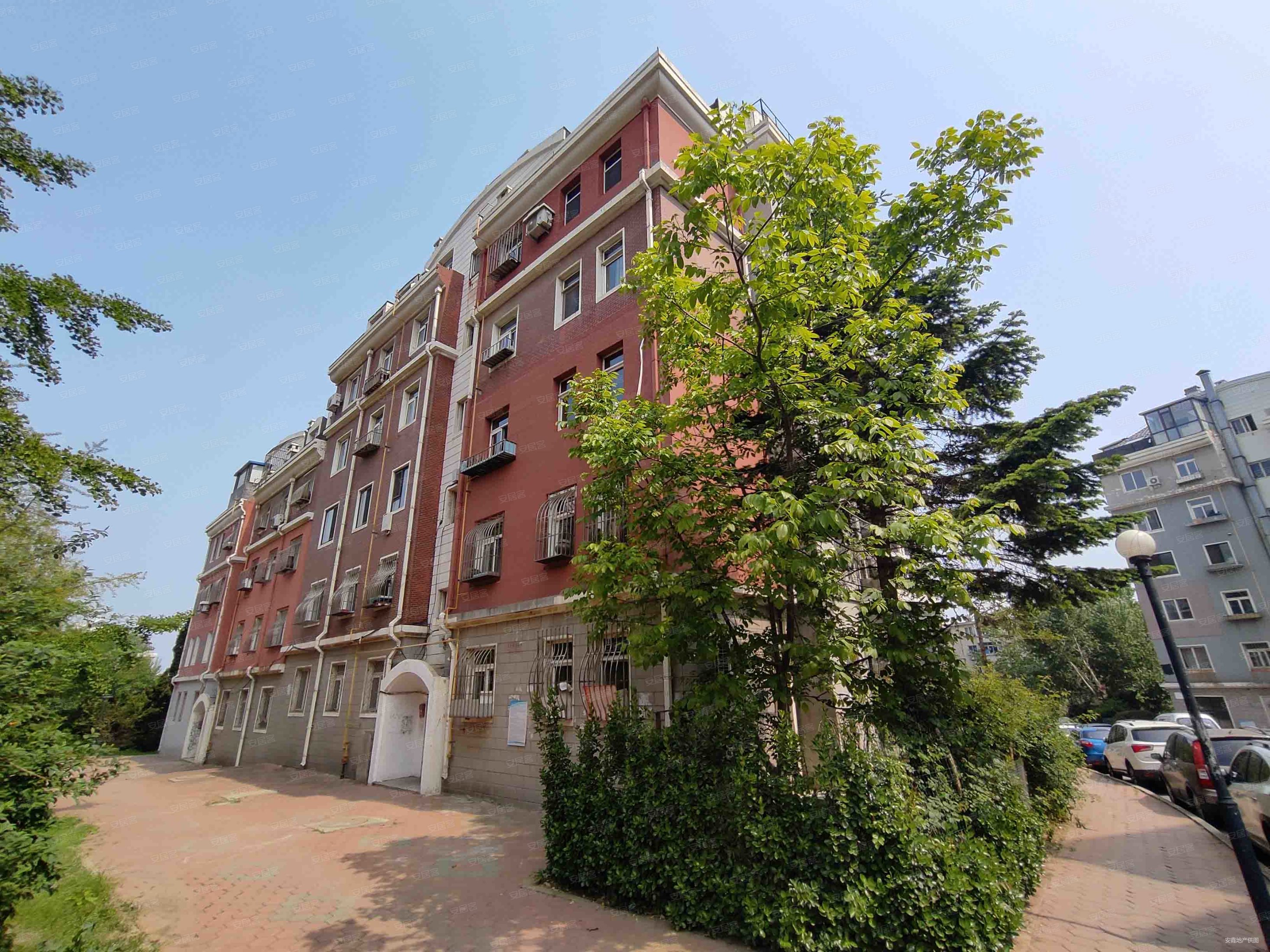 金海花园西园四室两厅两卫南北通透小区前排位置中间楼层