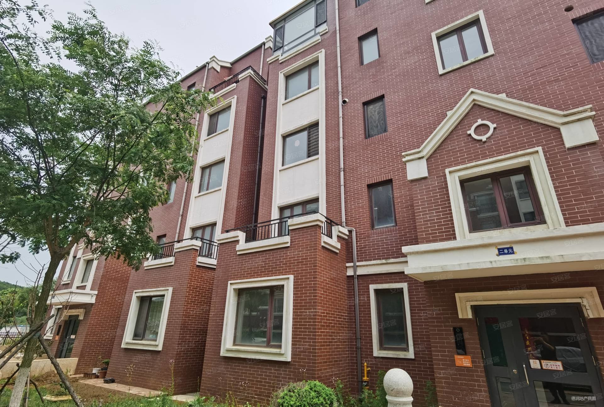 英郡年华二手房,捡漏~金石滩70年住宅产权洋房~顶楼送阁楼~价格超低