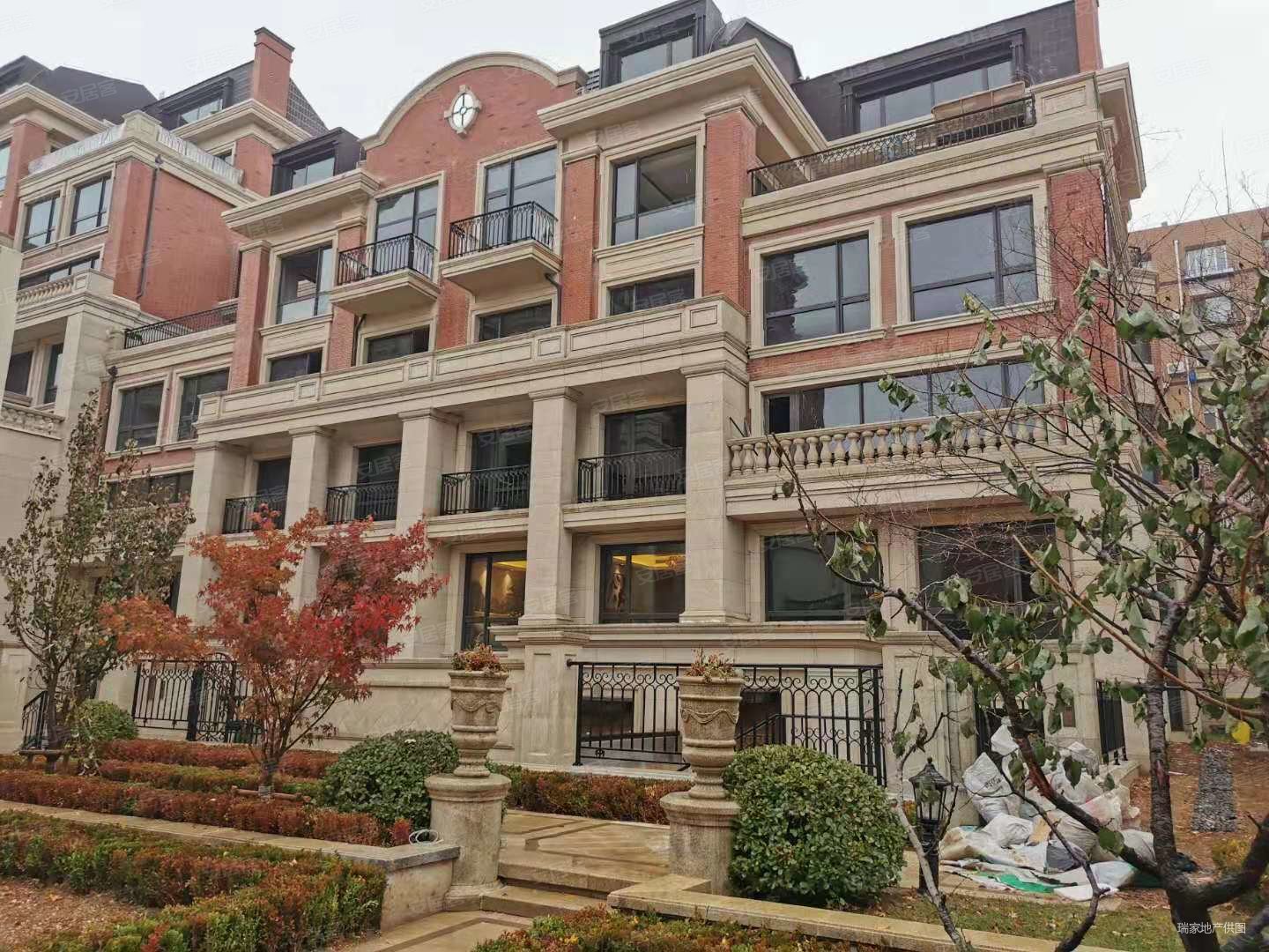 3000中阶费金三角万科八栋墅低于价下叠得3层3000中阶费金三角万科八