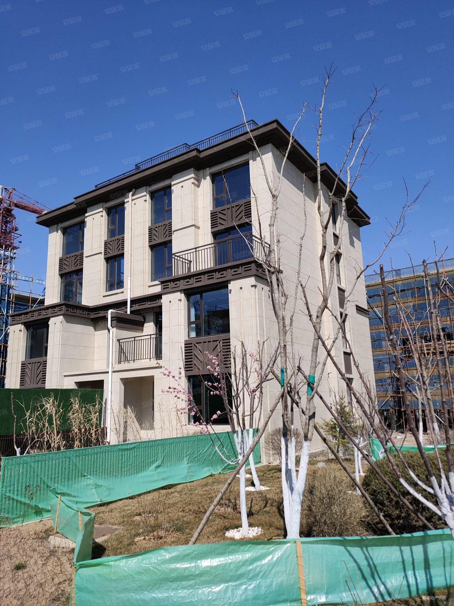 旅顺轻轨站步行5份中红星美凯龙叠拼别墅上下两层送花园送车位旅顺