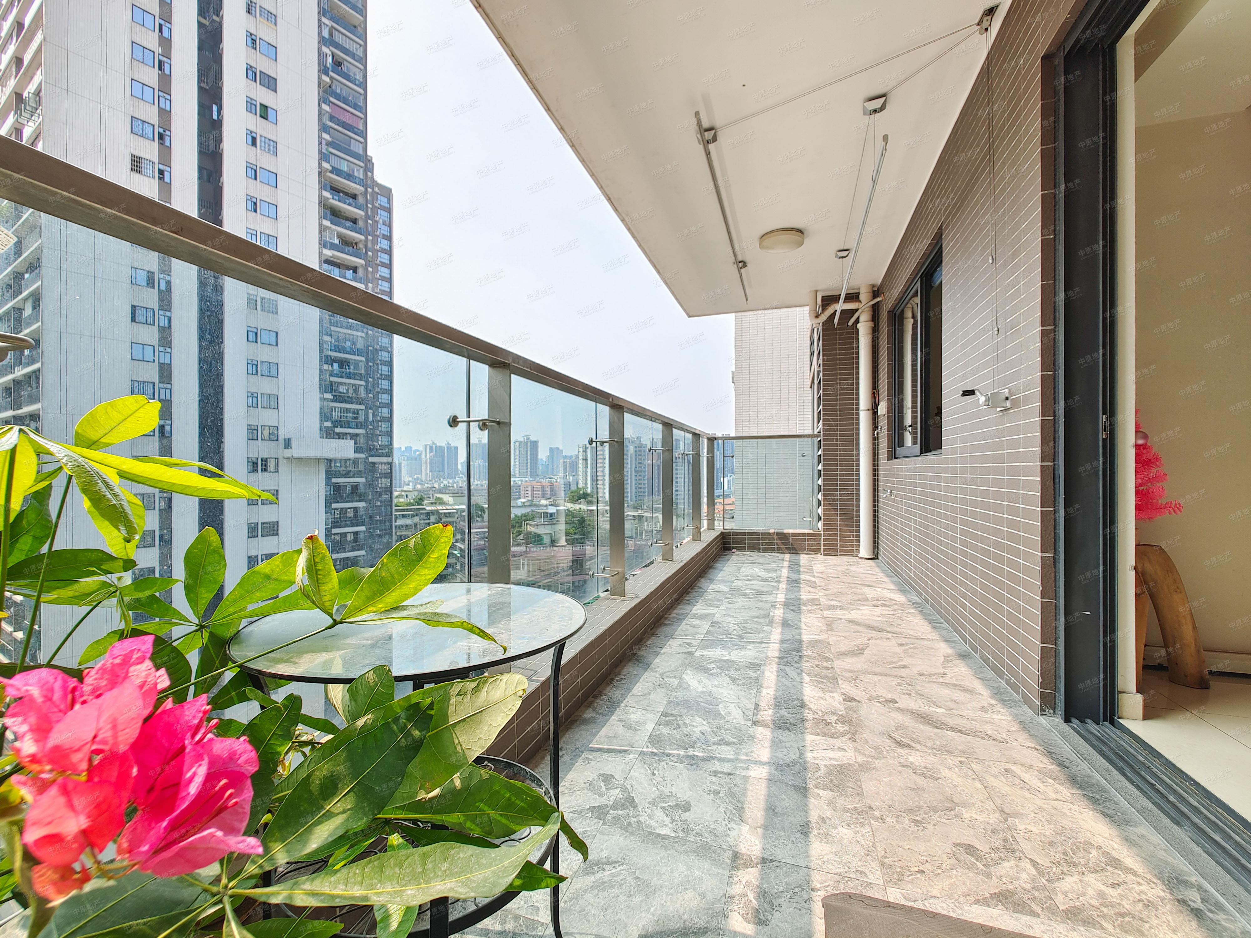 力迅时光里 四房单位 中层南向